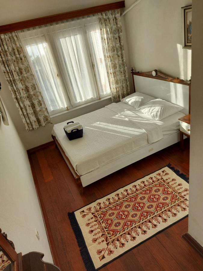 Celil Pansiyon Ayvalik Ngoại thất bức ảnh